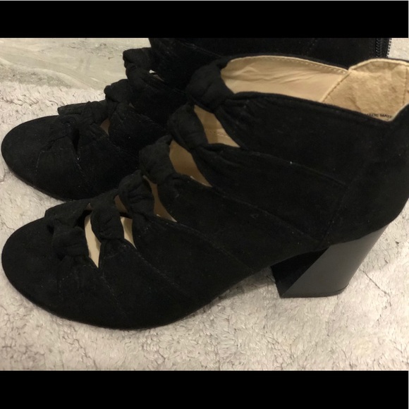 Shoes - Picture 2 of 2